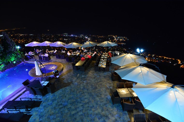 Bay Lodge Terrace on Saturday Night